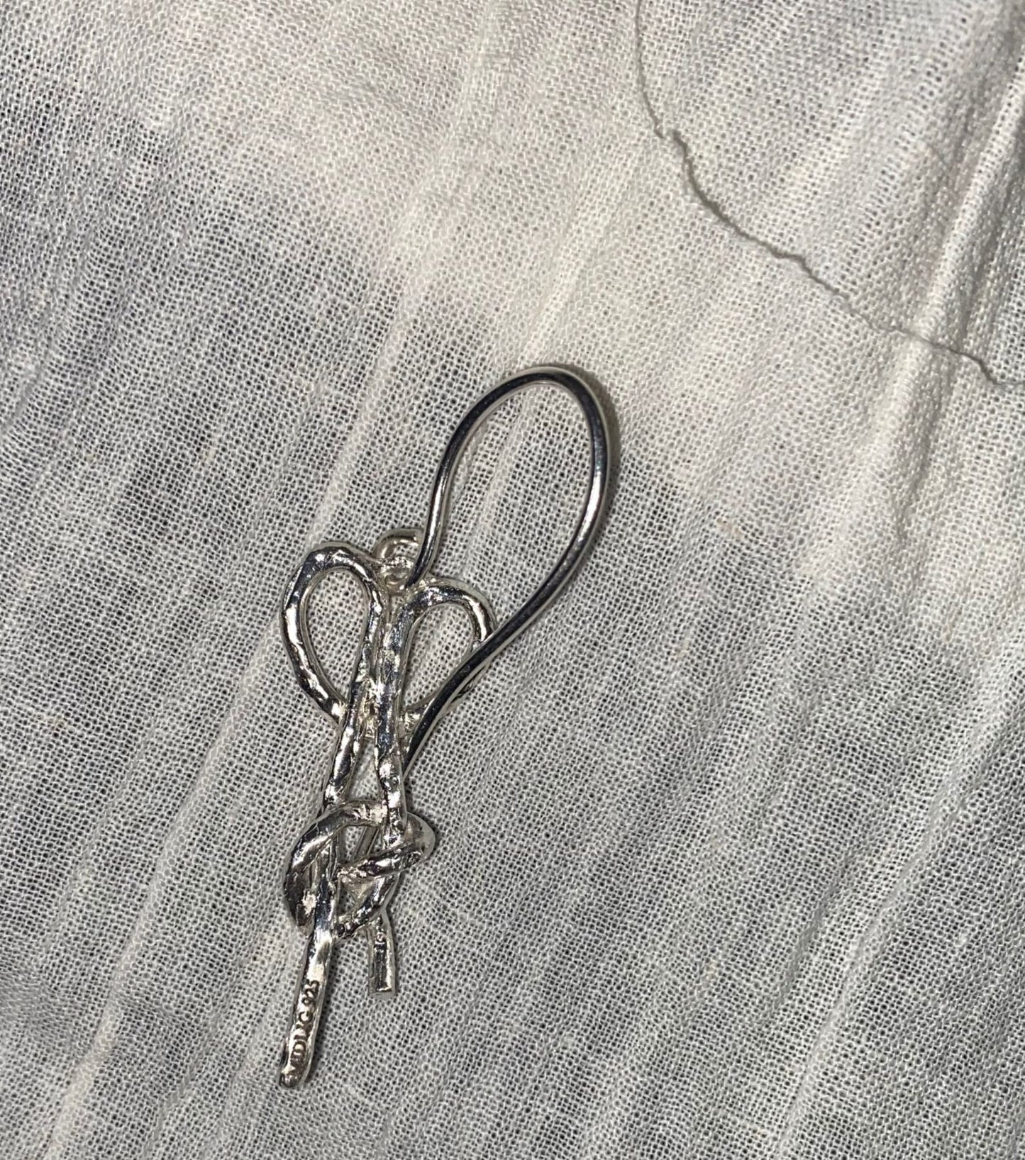 heart shaped knot earring - MIDLIG 미드리그 - CAVA LIFE