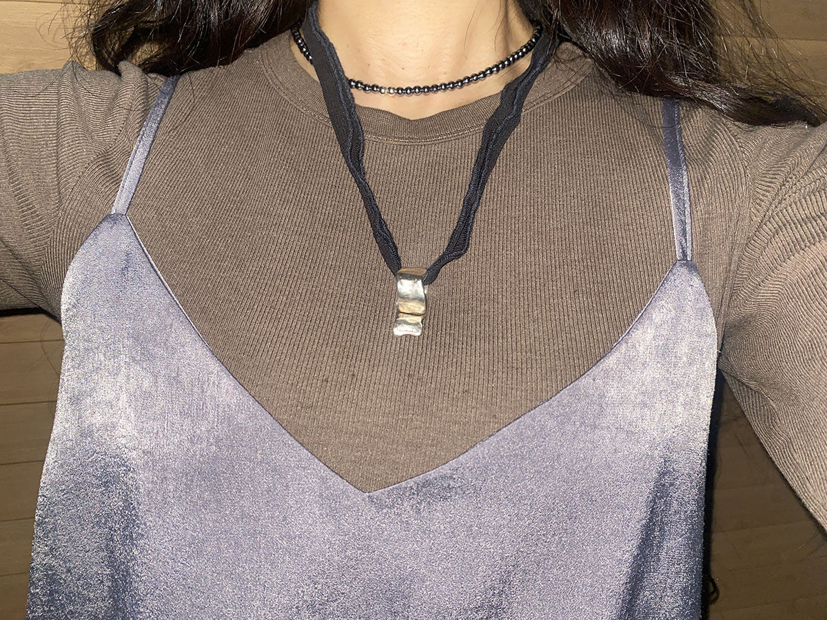 curved necklace 3 - MIDLIG 미드리그 - CAVA LIFE