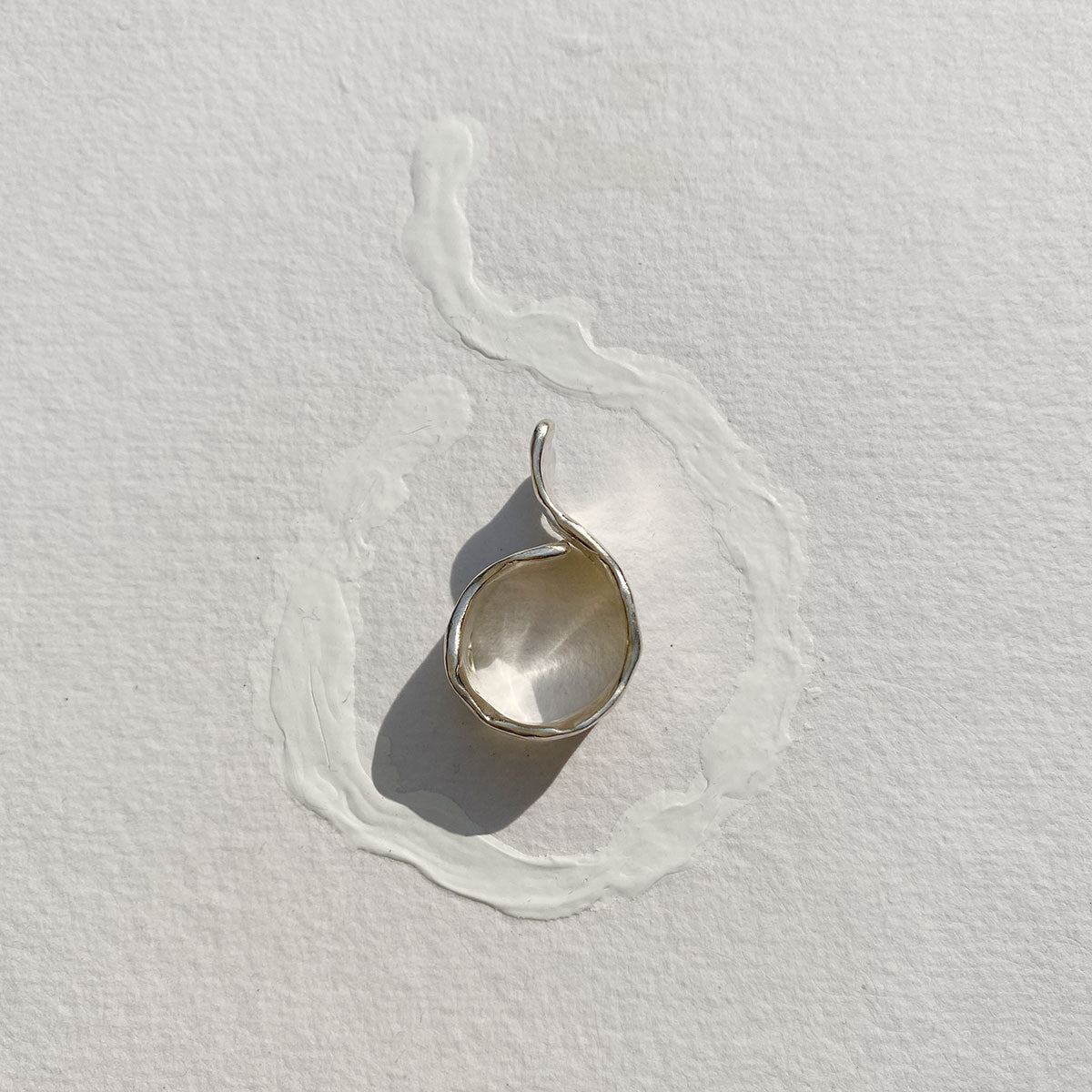 curved necklace 3 - MIDLIG 미드리그 - CAVA LIFE