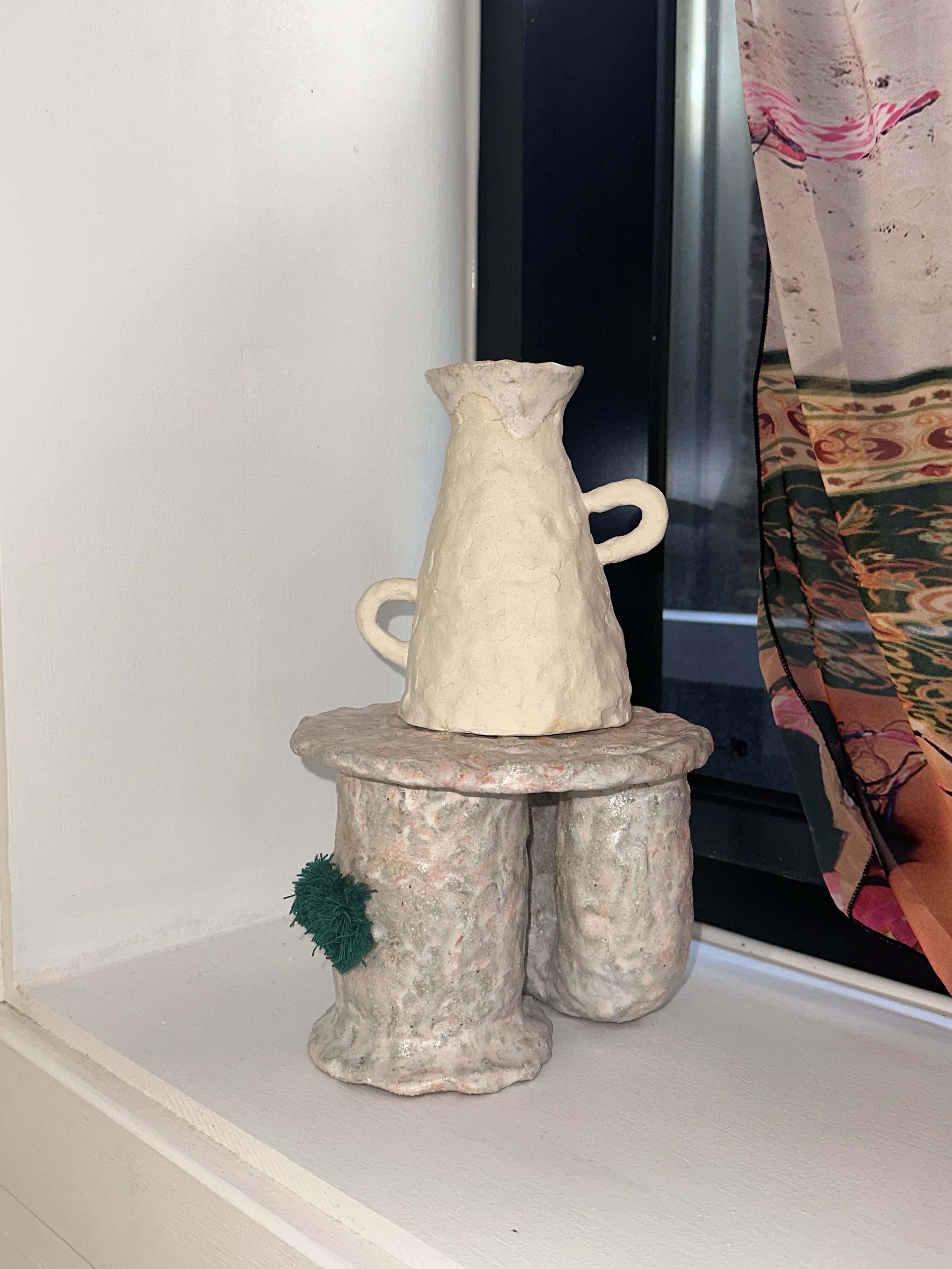 정원이 달린 미니테이블 위 화병 - MO(OR)DO HOUSE 모올도하우스 - CAVA LIFE