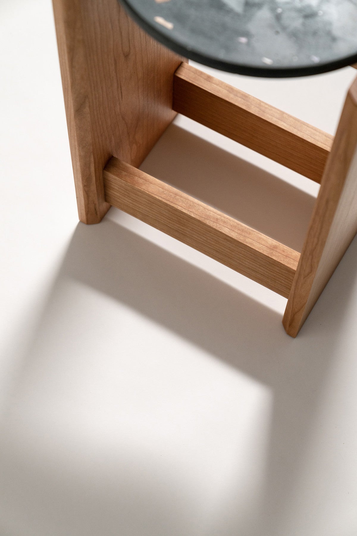 트롤 사이드테이블 - FORT NOW 포트나우 - CAVA LIFE