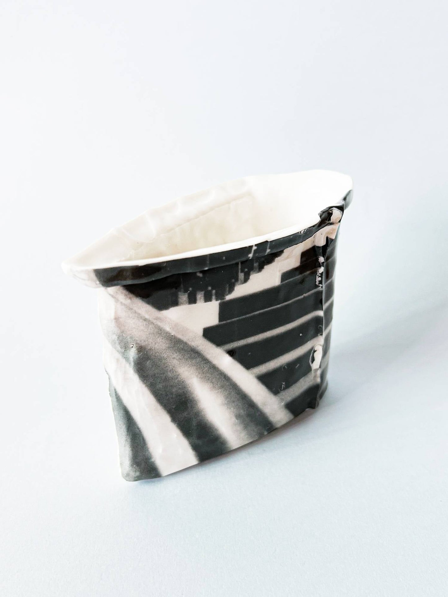 Edge Vase Artist Edition - HAHYERI No.2