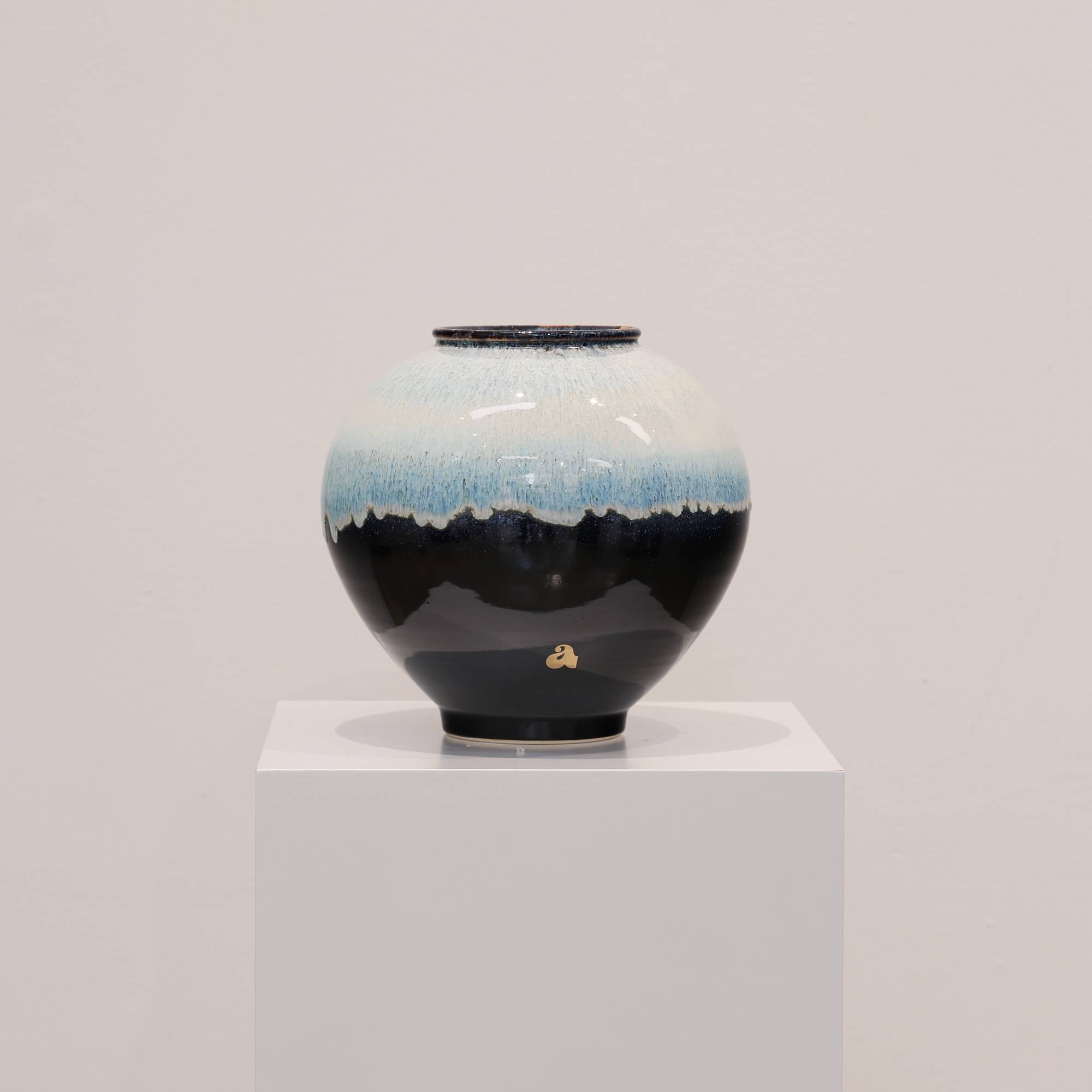 SAI 006 무너지는 하늘 달항아리