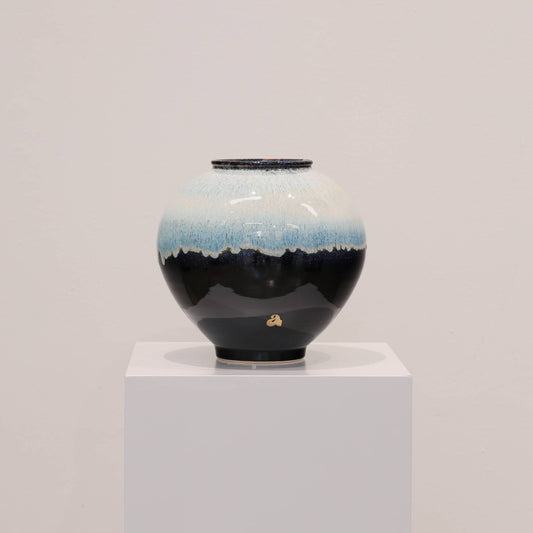 SAI 006 무너지는 하늘 달항아리