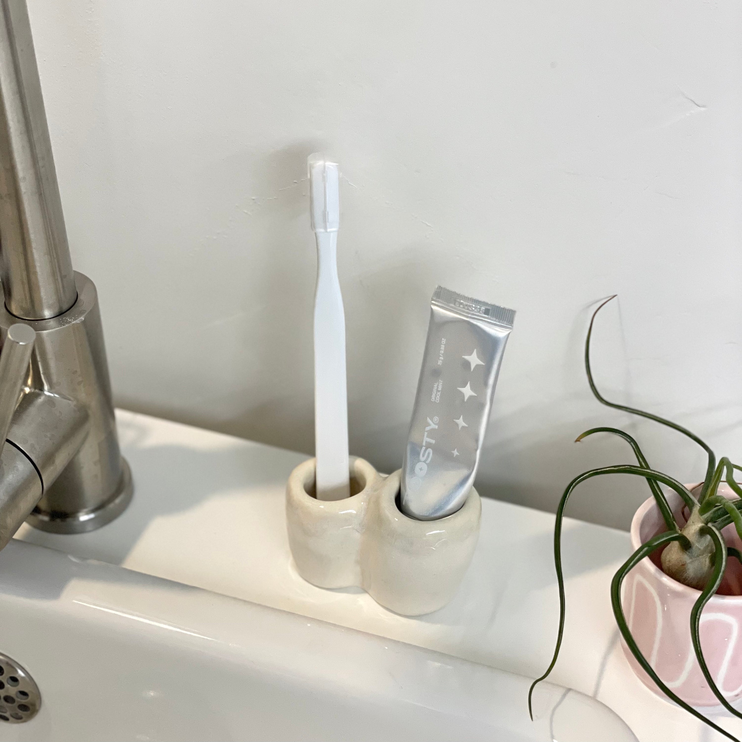 Coral multi holder 09 Cream