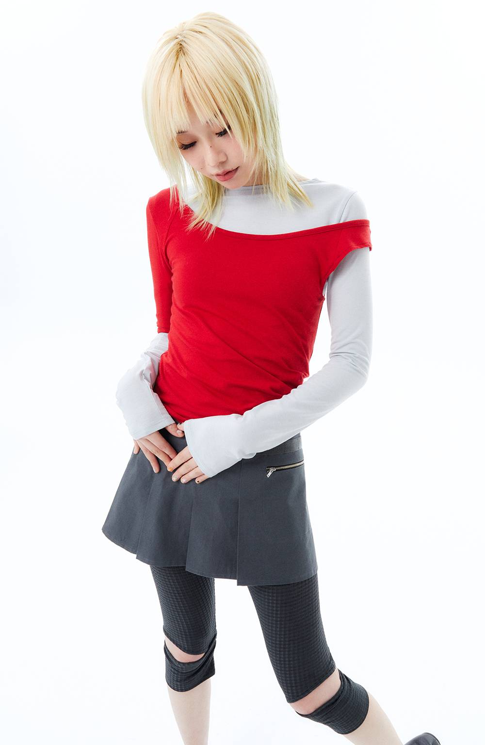 MICRO BUCKLE SKIRT / GRAY