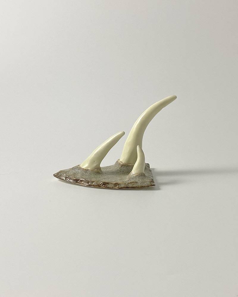 대지의 뿔들 (Rock grey) - khoikos 코이코스 - CAVA LIFE