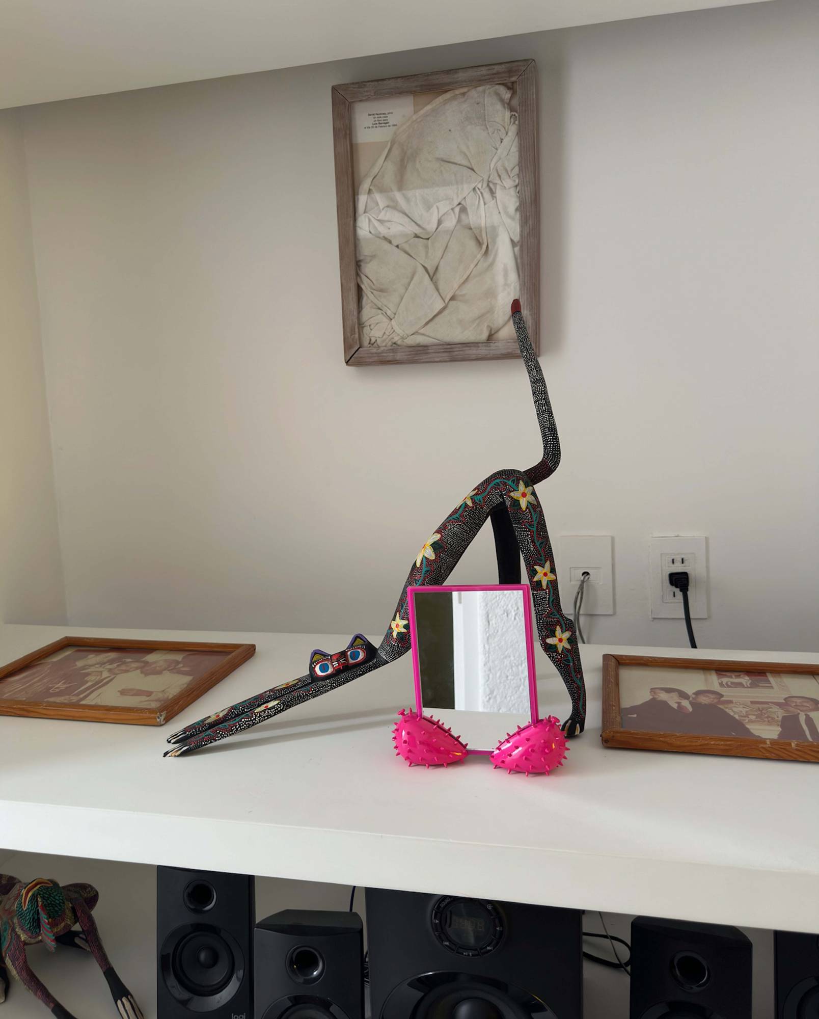 PINK SPIKE MIRROR - E-ZR 그룹 이지알 - CAVA LIFE