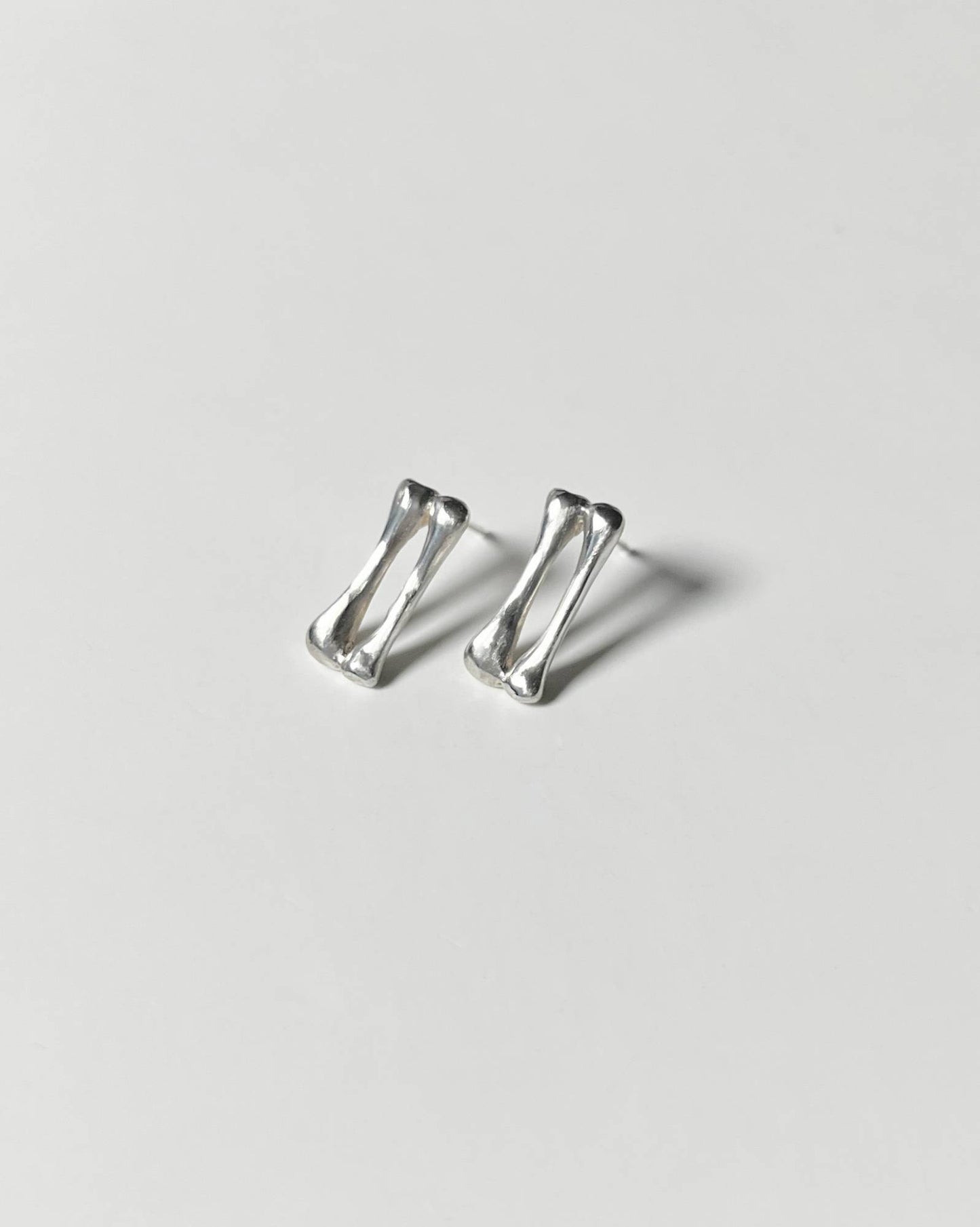 ulna+radius イヤリング