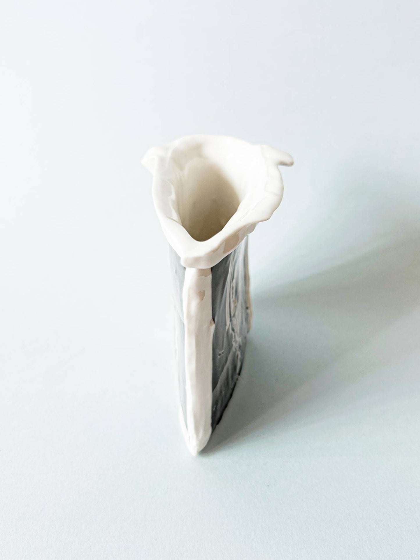 Edge Vase Artist Edition - HAHYERI No. 1