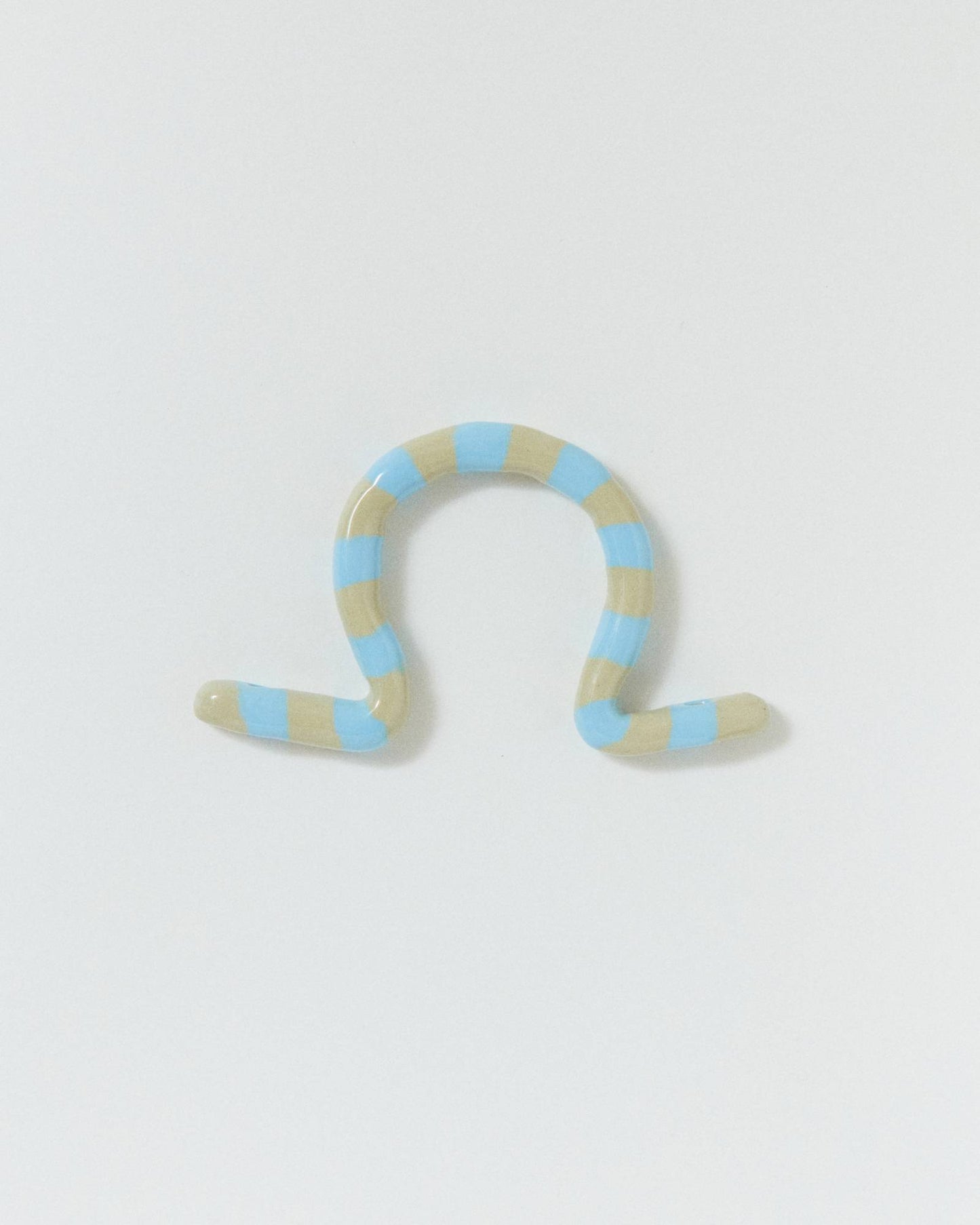 Hanger 01 - Sung Hyeju 성혜주 - CAVA LIFE