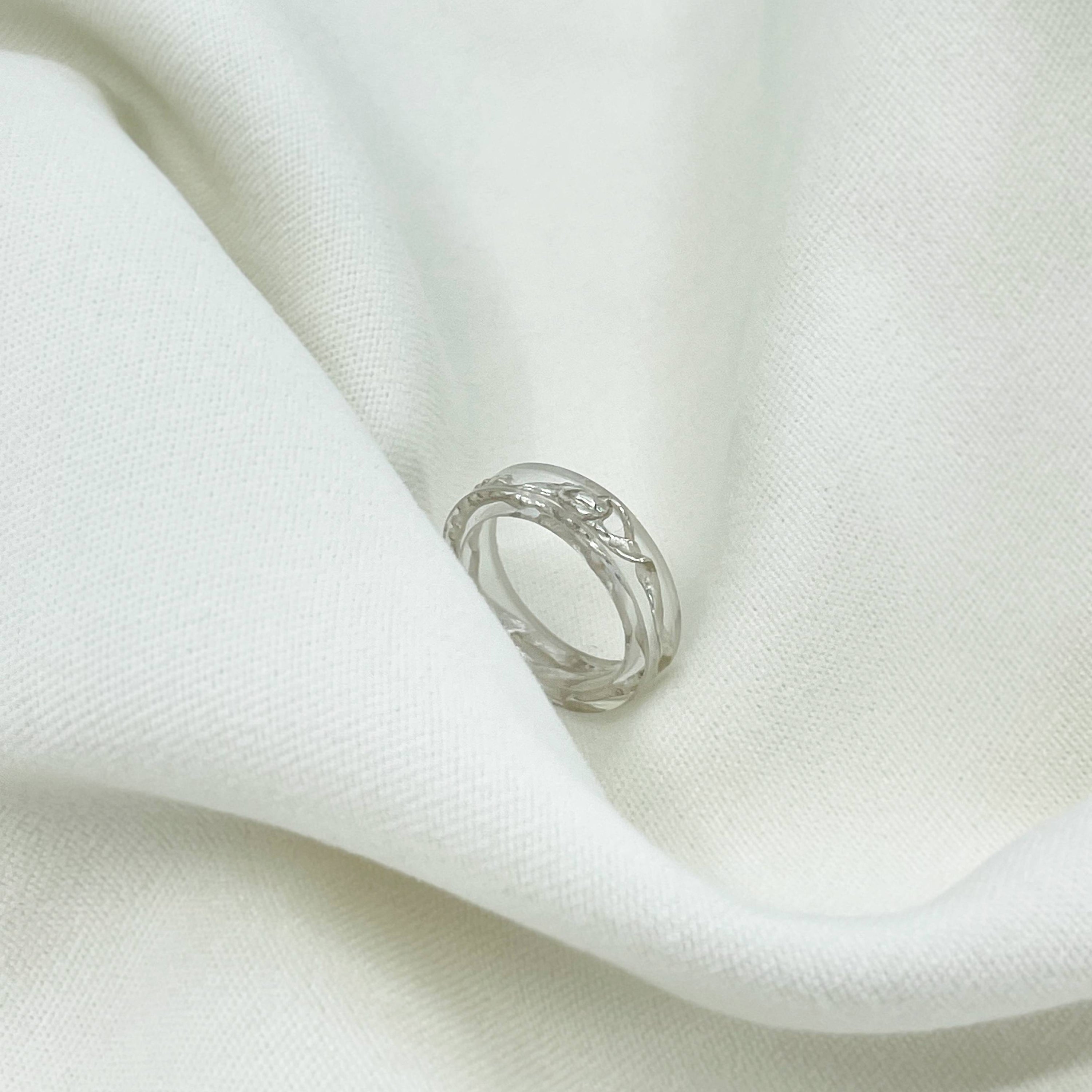 Water Bone - [M_M] [믐] - CAVA LIFE