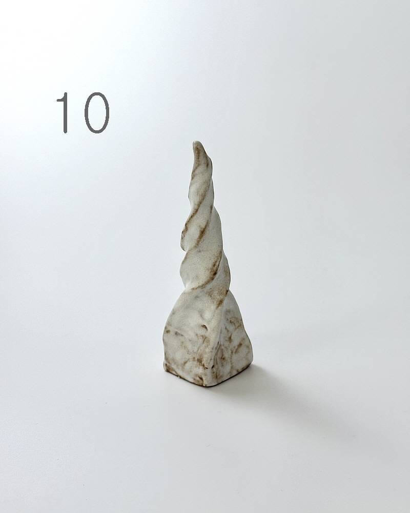 Smoked white horn series