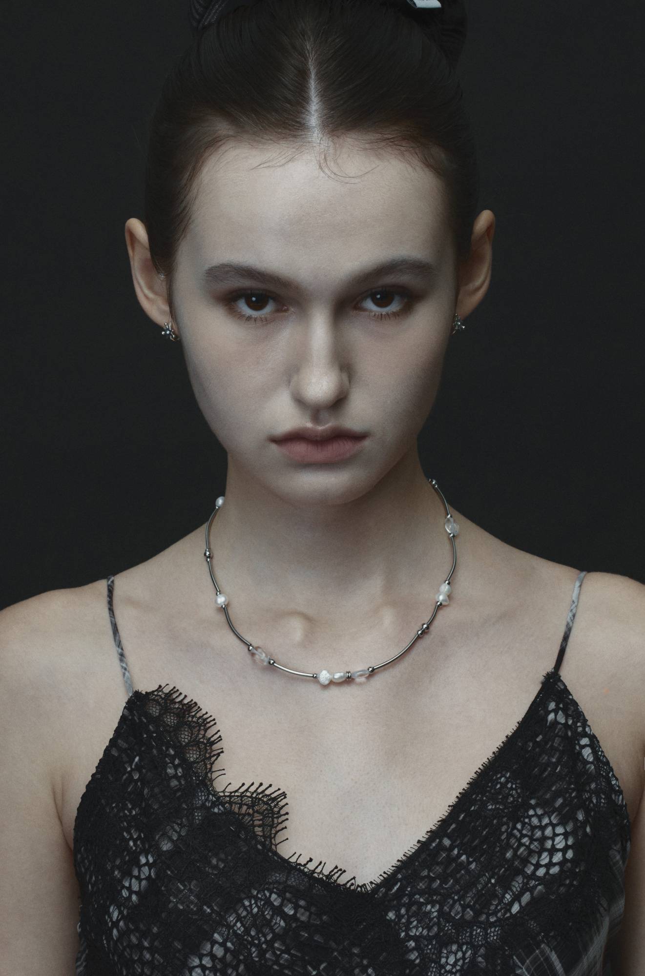 DUSKY PEARL NECKLACE