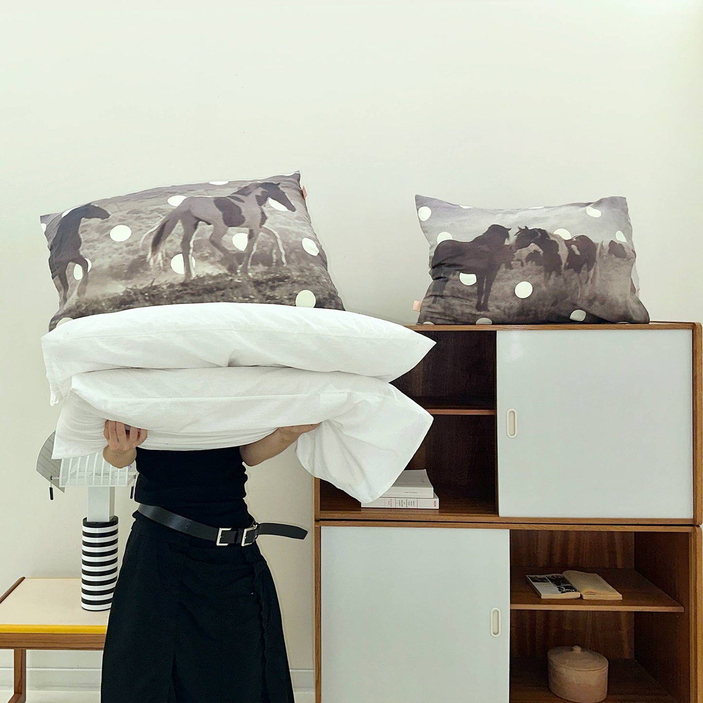 Wild Horse Pillow Cover (모달)