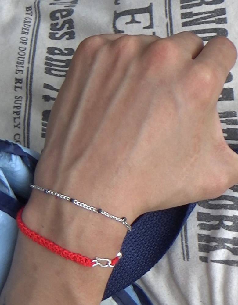 crochet bracelet/ red