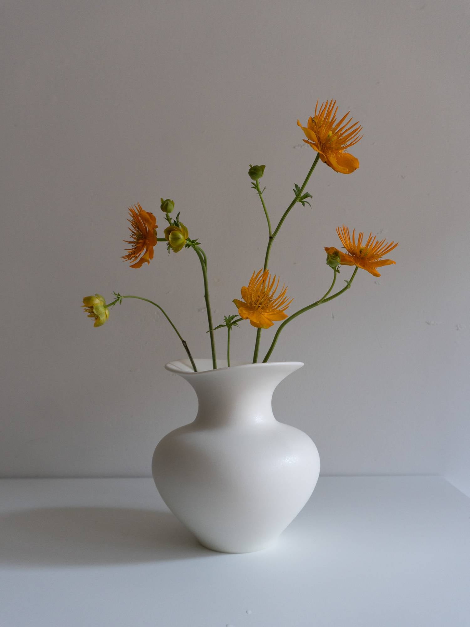 低カービー花瓶