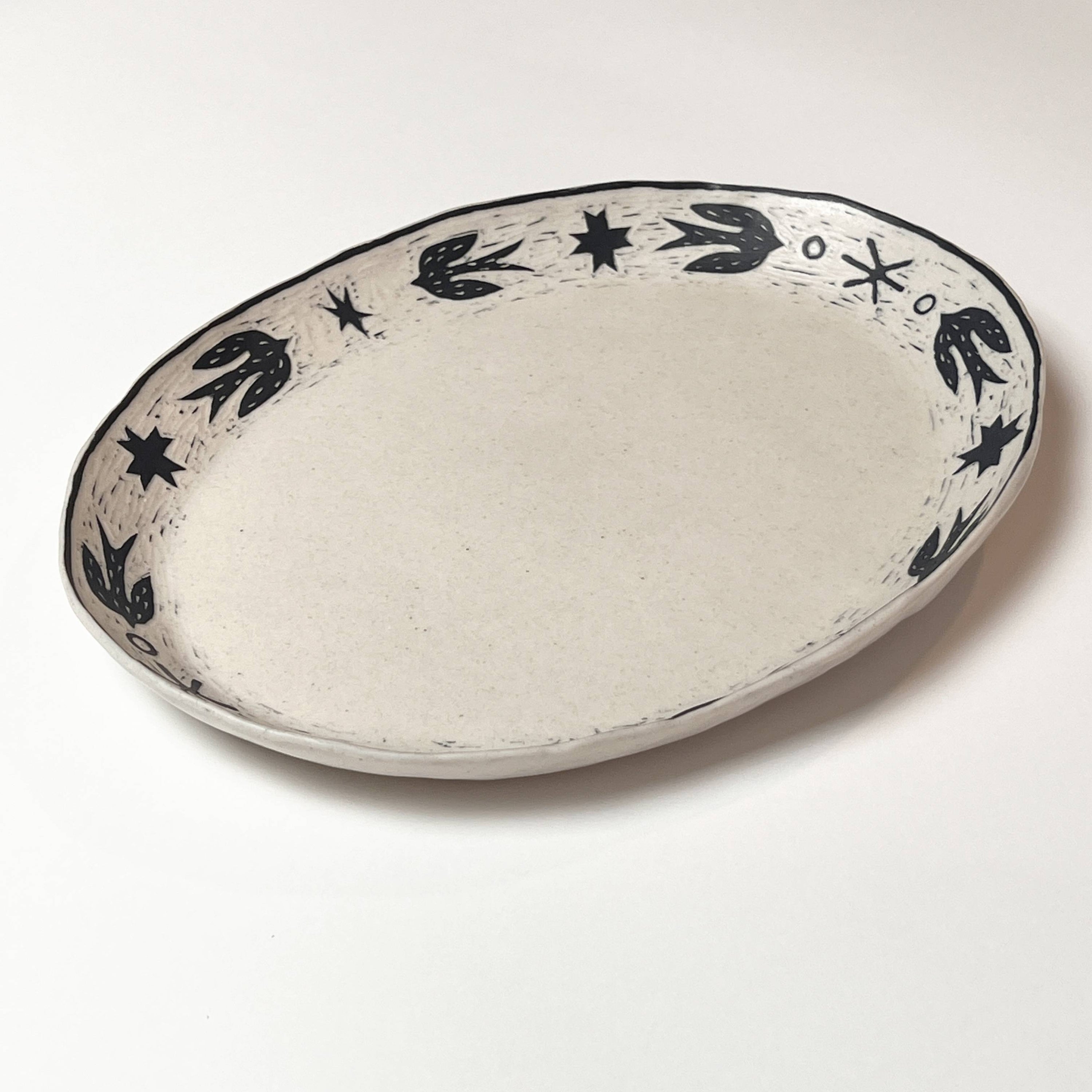 Oval Plate 파수꾼