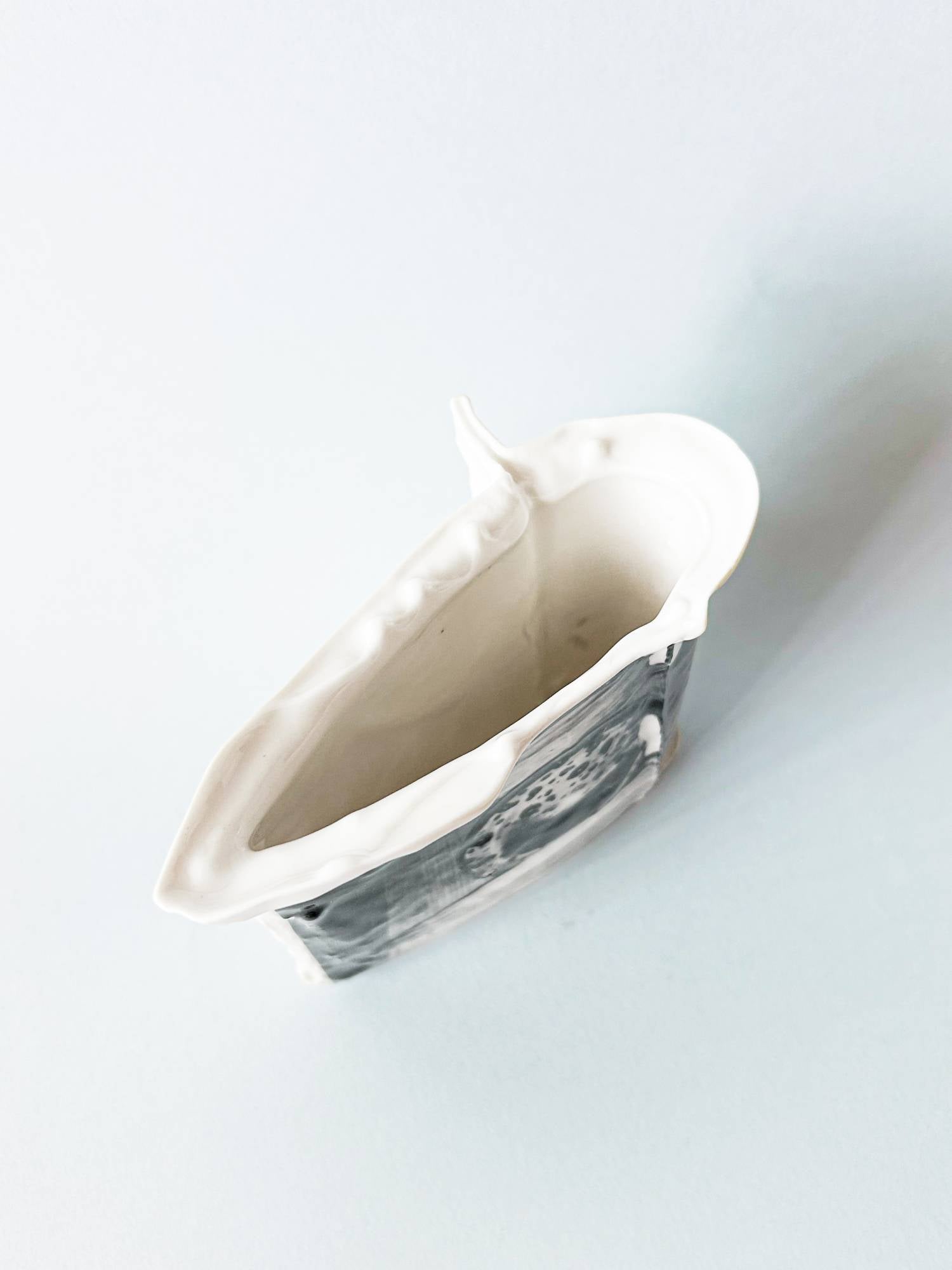 Edge Vase Artist Edition - HAHYERI No.3