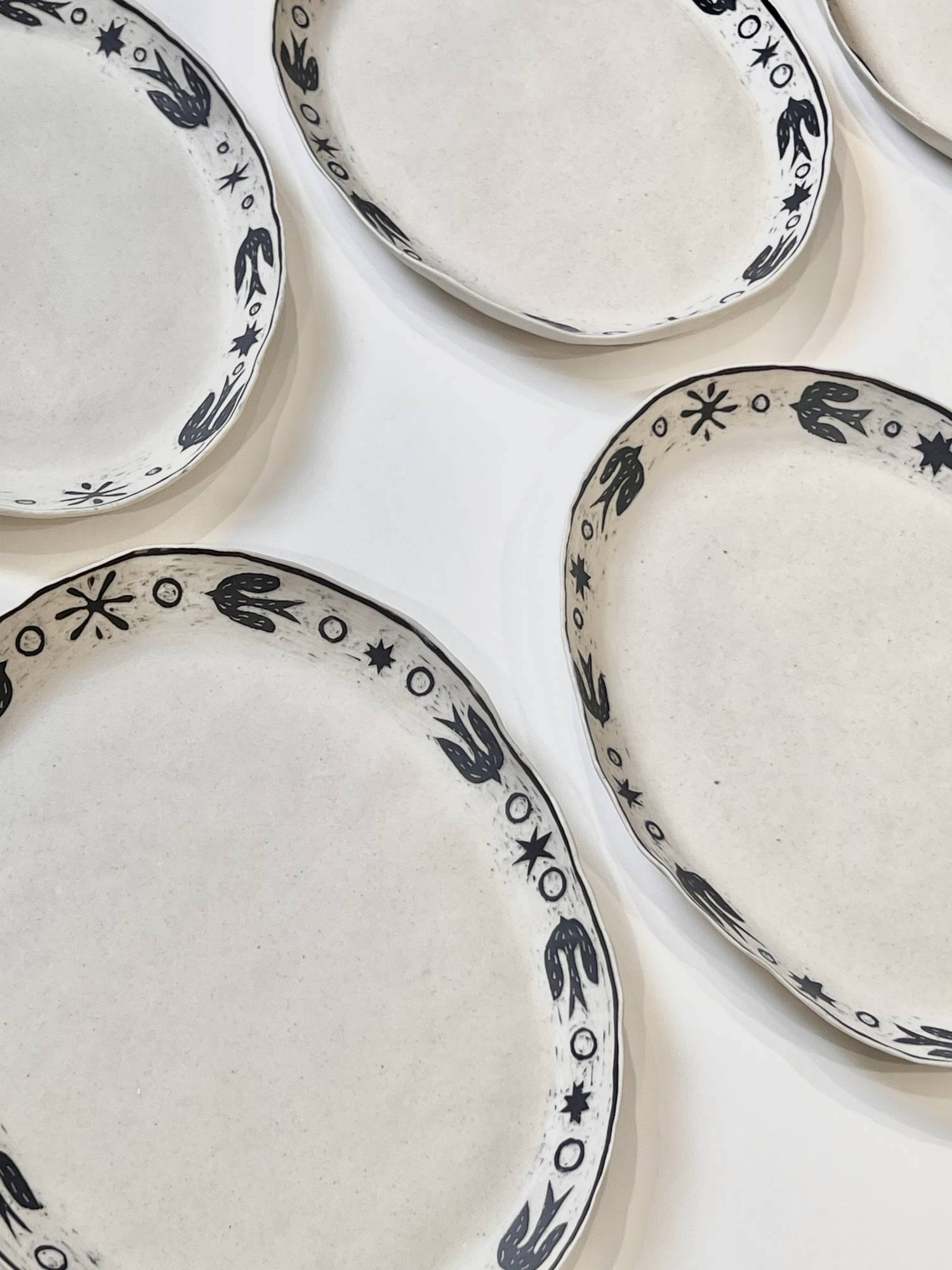 Oval Plate 파수꾼