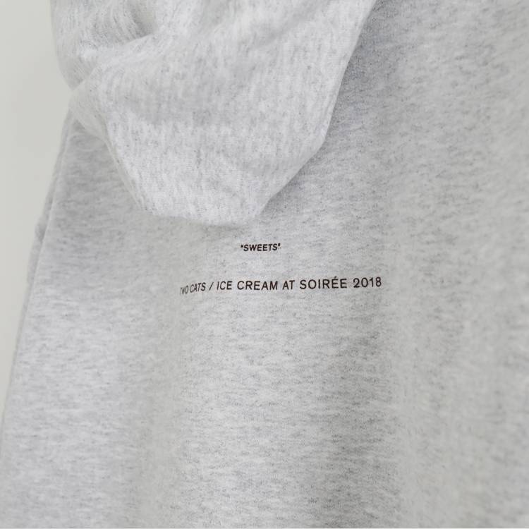 TWO CATS / ICE CREAM HOOD SWEAT