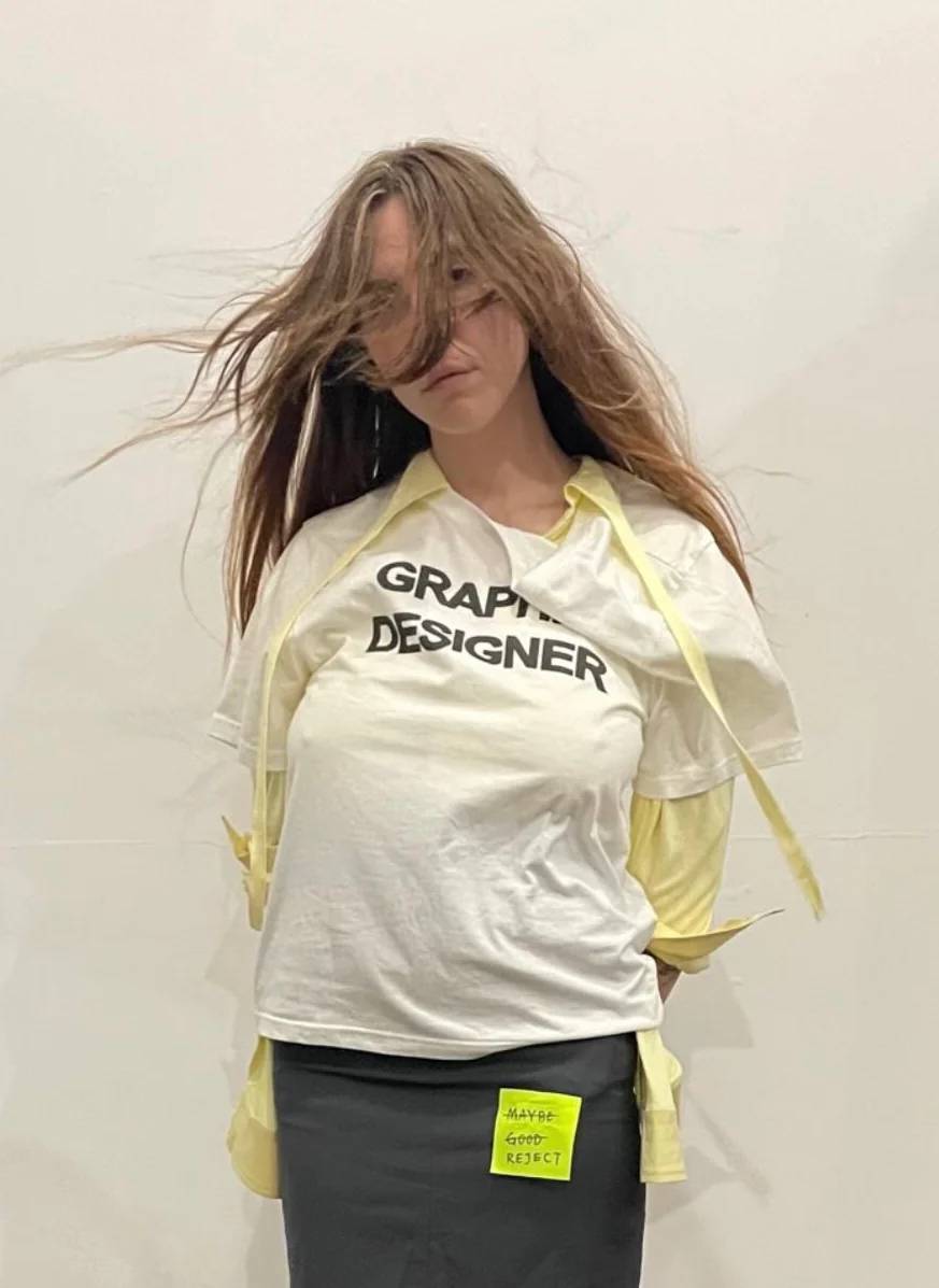 BETTY T-Shirt GRAPHIC DESIGNER - KIZIP 키집 - CAVA LIFE