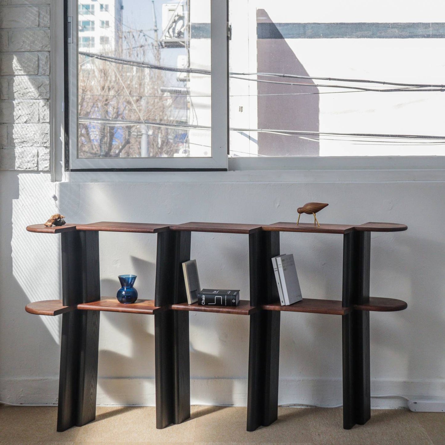 Pinar Shelf | Walnut, Black