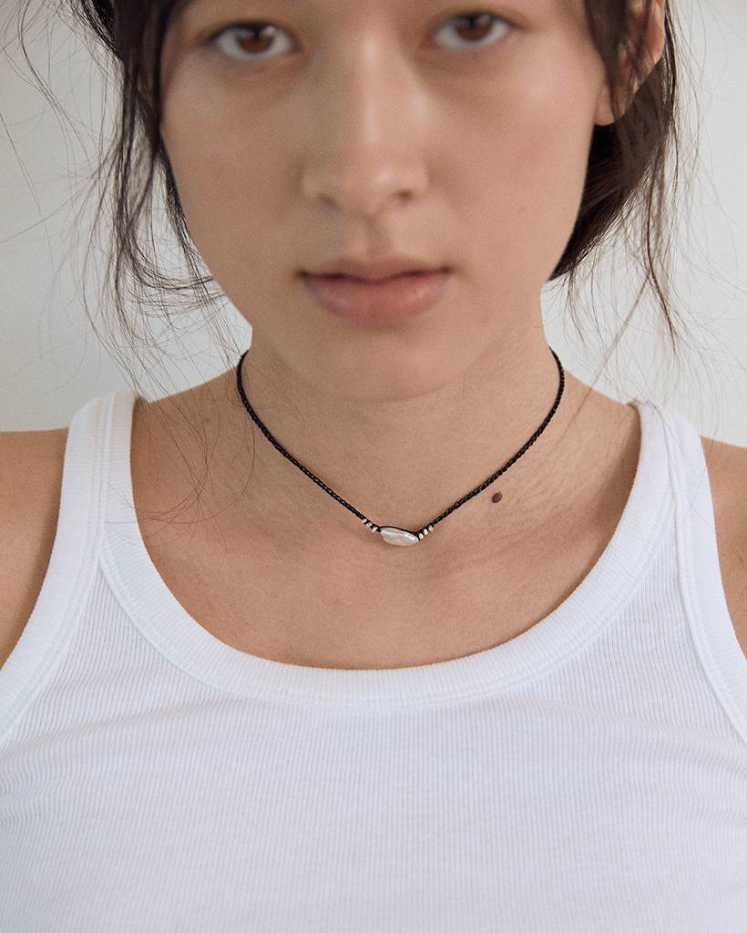 pearl and silver chips metallic crochet necklace