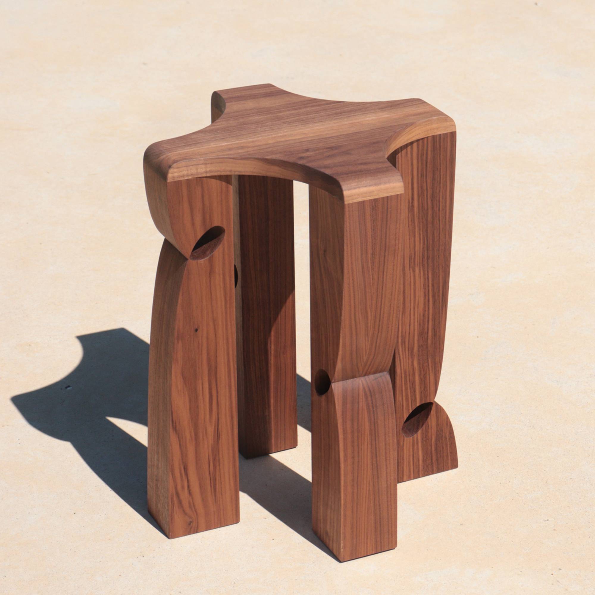 Curly Stool 002 | Walnut