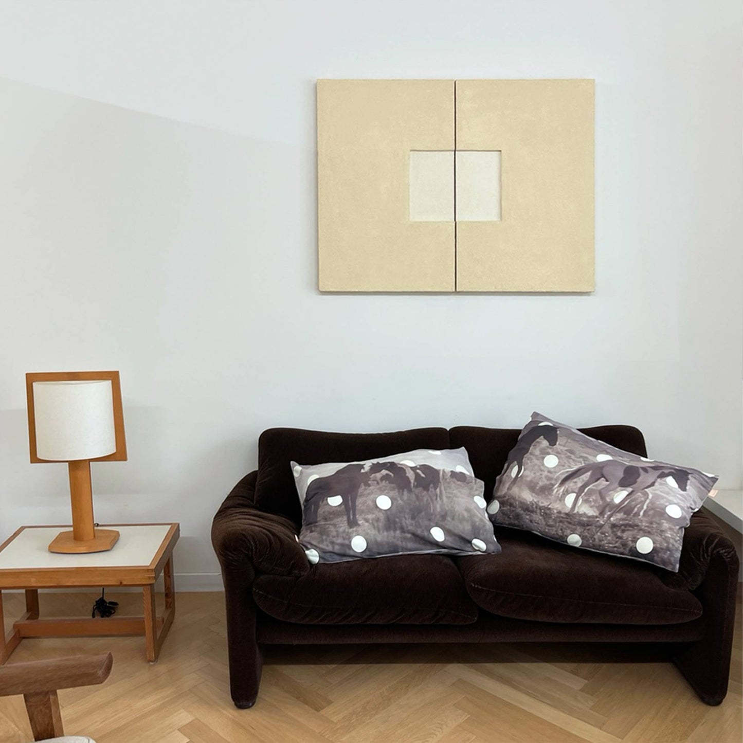 Wild Horse Pillow Cover (모달)