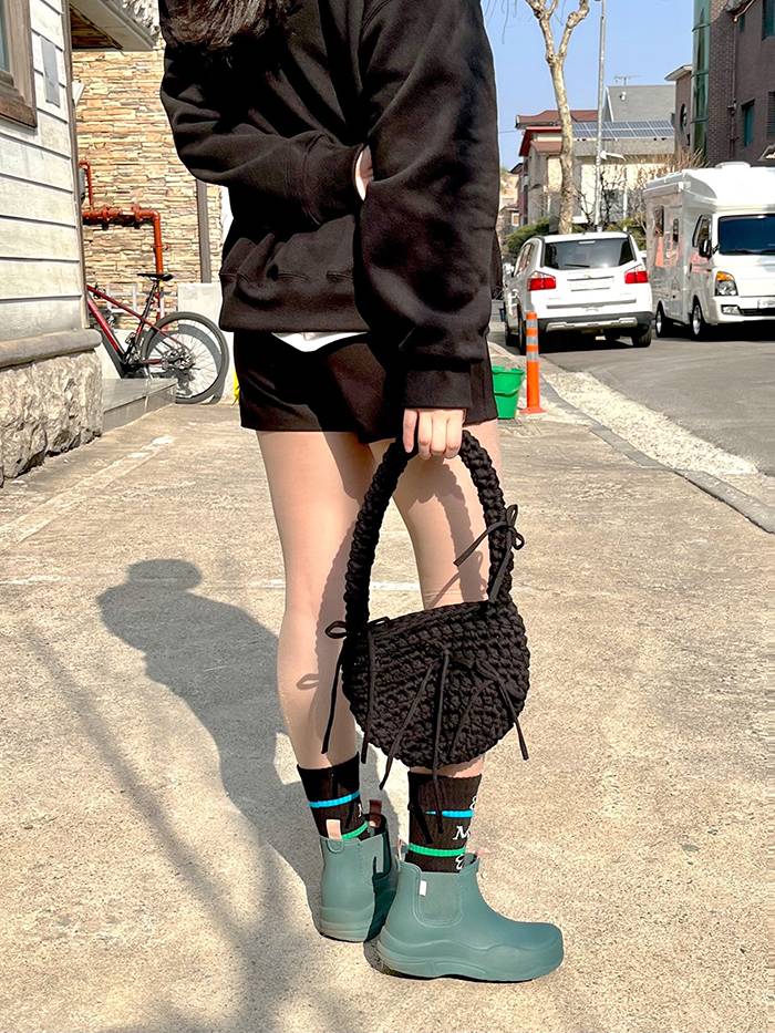 Ribbon Shoulder Bag / 리본 숄더백 - Black - saltybutterhandworks 솔티버터핸드웍스 - CAVA LIFE