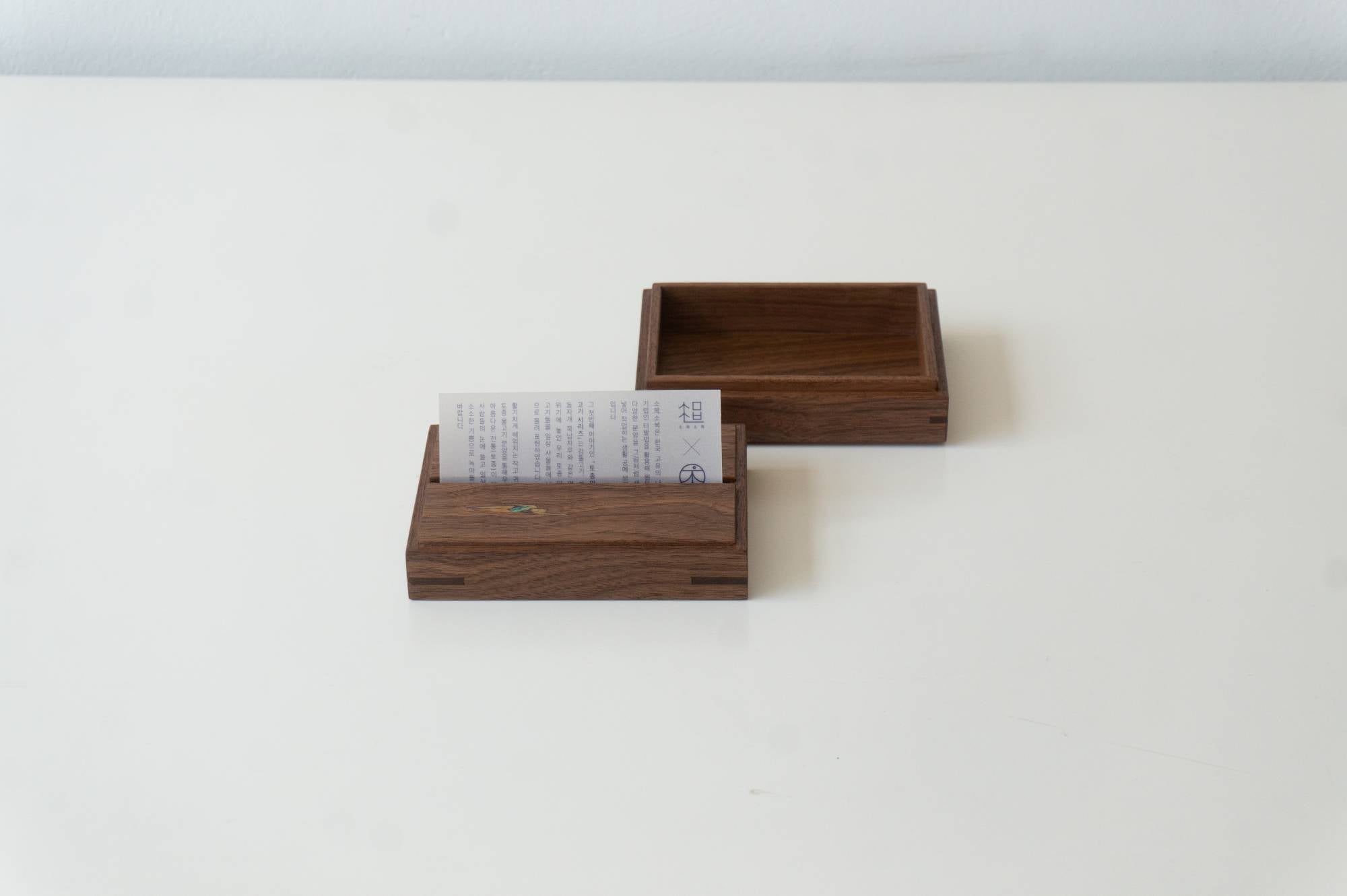 원목자개 꽂이함 _ 수영 시리즈 - Kim song yi, Kim kyoung hun / somoksobok - CAVA LIFE