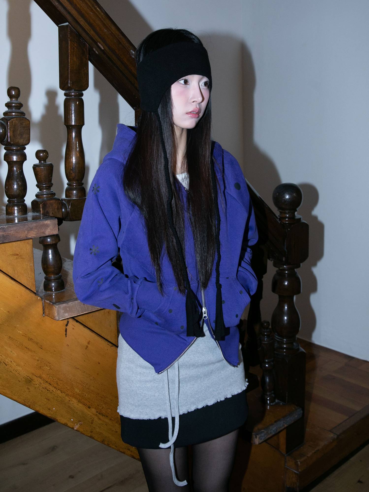 ON HAIR BAND (BLACK)