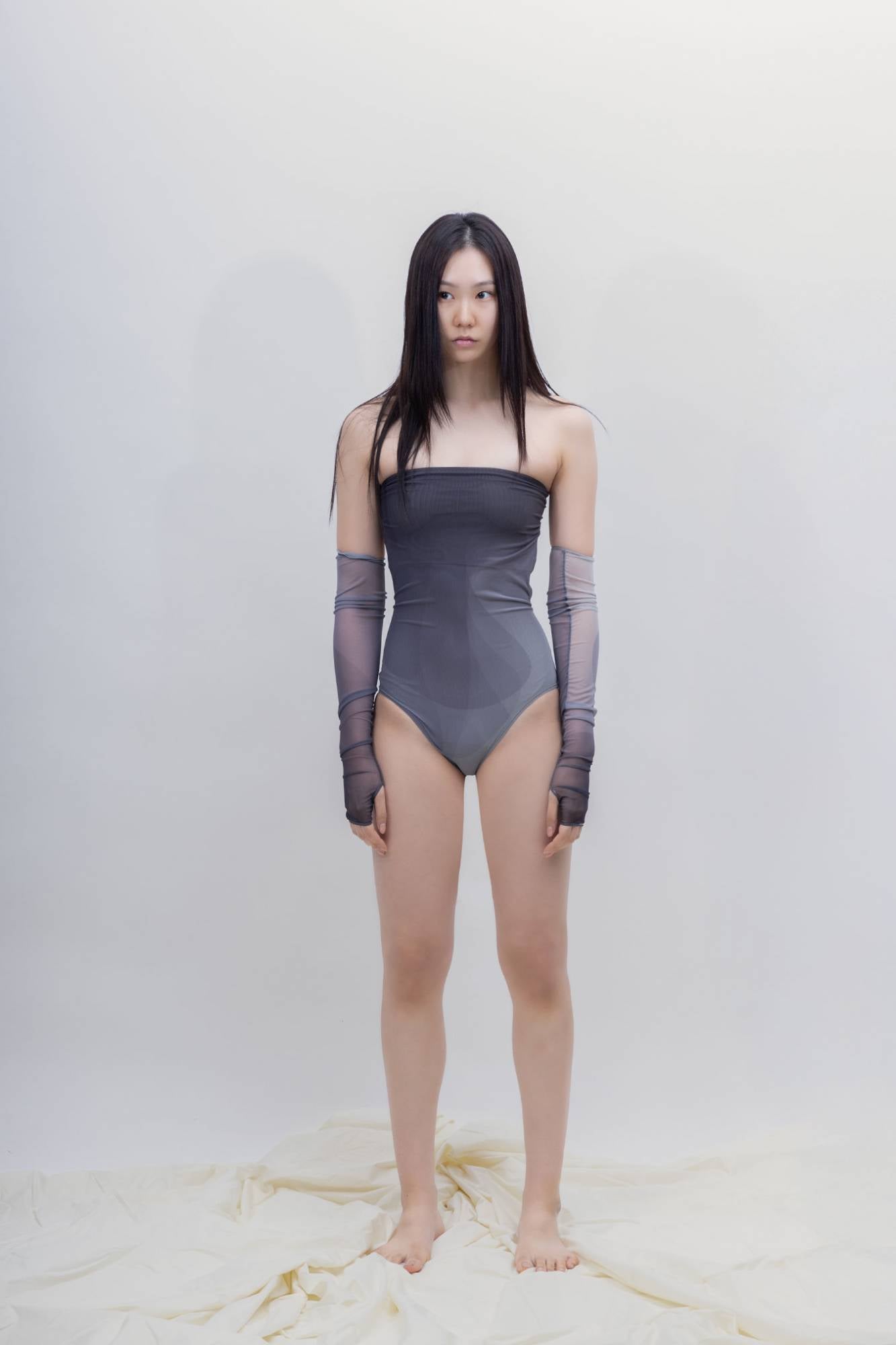 MESH BACKLESS TUBE TOP BODYSUIT [DEEP GRAY]