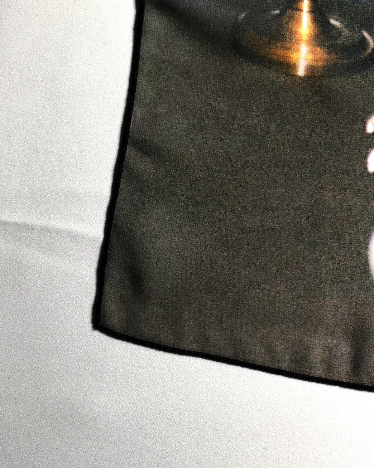 앤틱 - Gongjoongdosie 공중도시 - CAVA LIFE