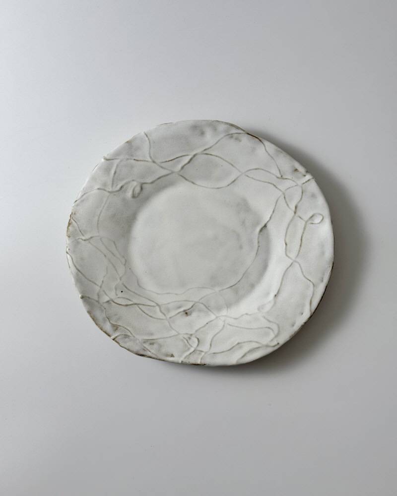 Vine dish matt white round