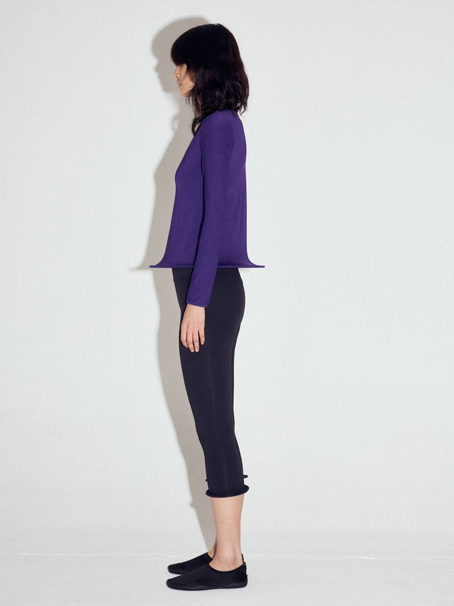 Wired hem basic top in Deep Purple