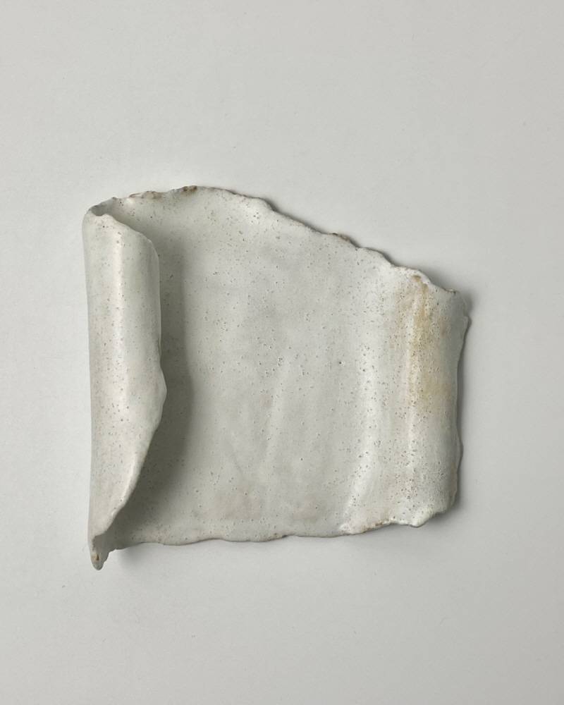 두루마리 Matt White