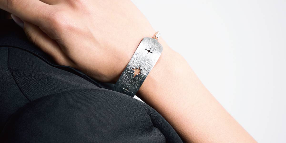 더 라이트 브레이슬릿 - The Massive 김소연 / 더메시브 - CAVA LIFE