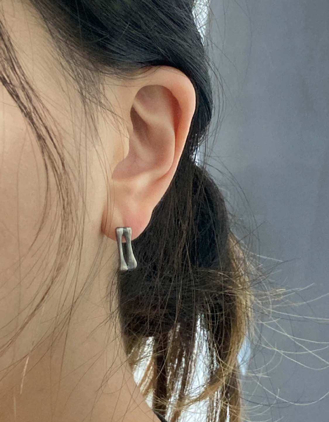 ulna+radius 이어링 - Haett 헤트 - CAVA LIFE