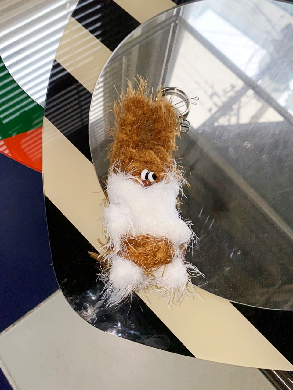 wiggly brown rabbit keyring