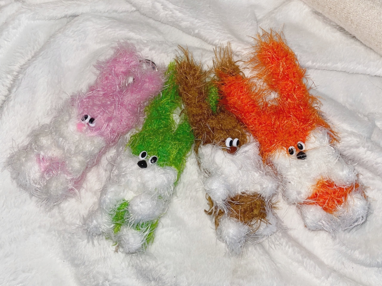 wiggly orange rabbit keyring