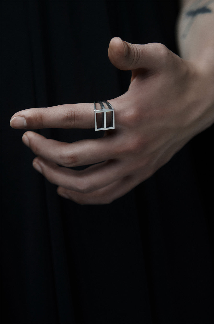 Bold line frame ring - OVERTHELINE 오버더라인 - CAVA LIFE