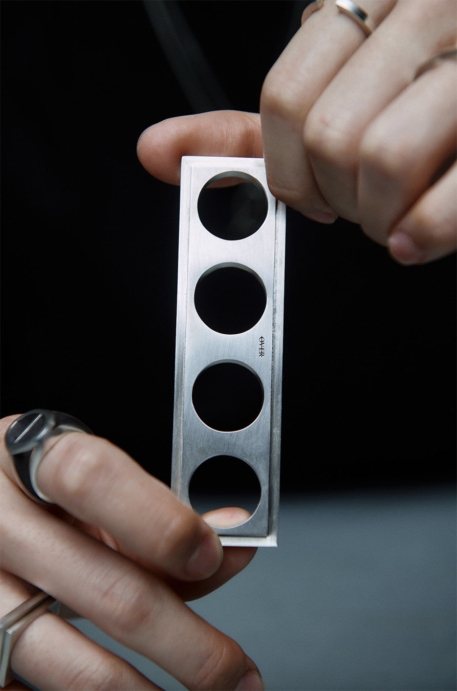 Bold line solid quad ring - OVERTHELINE 오버더라인 - CAVA LIFE