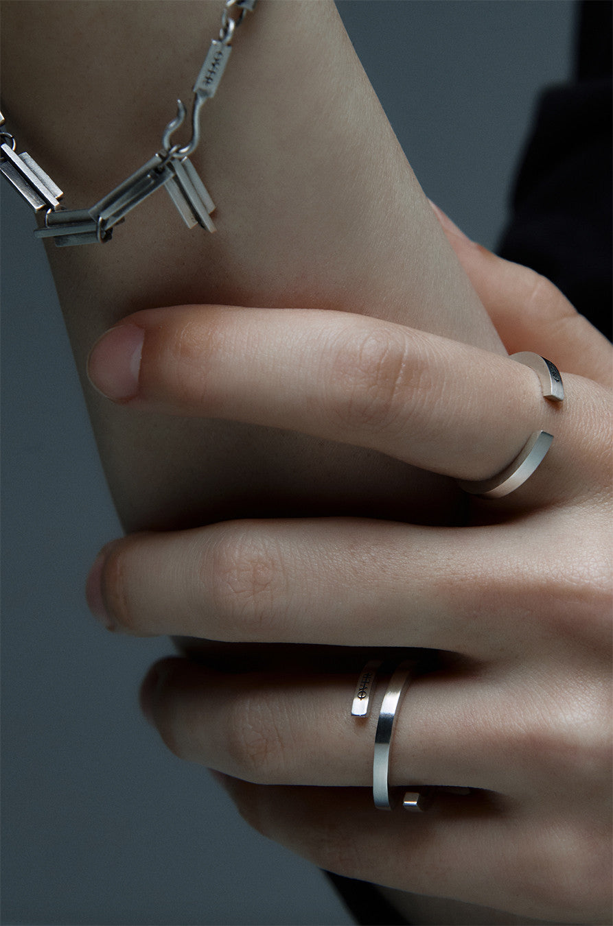 Bold line ring - OVERTHELINE 오버더라인 - CAVA LIFE