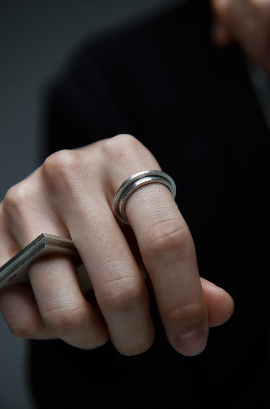 Bold line solid ring - OVERTHELINE 오버더라인 - CAVA LIFE