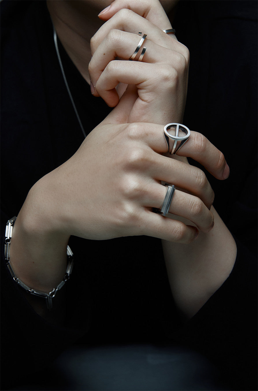 Bold line roll ring - OVERTHELINE 오버더라인 - CAVA LIFE